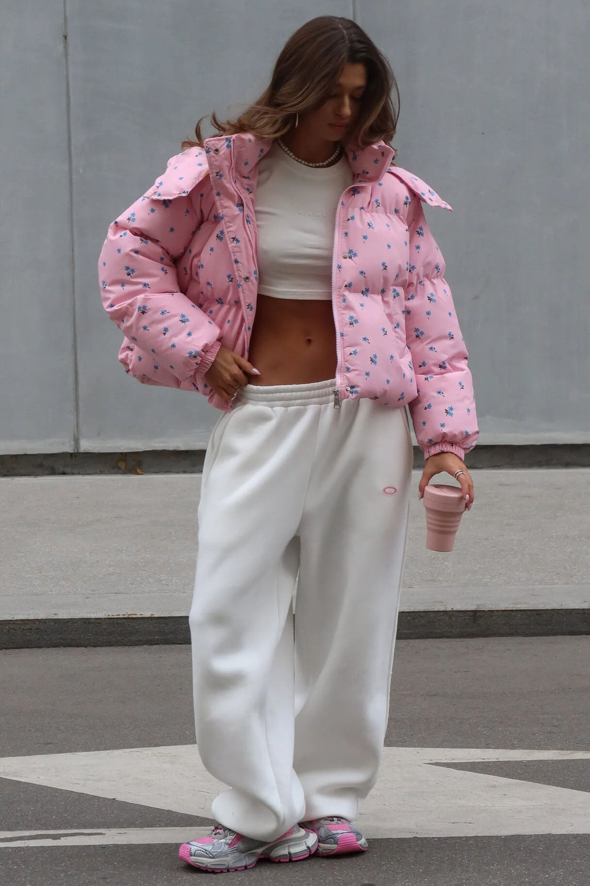 Joa haftowana koronkowa sukienka maxi z rozkloszowanym dołem