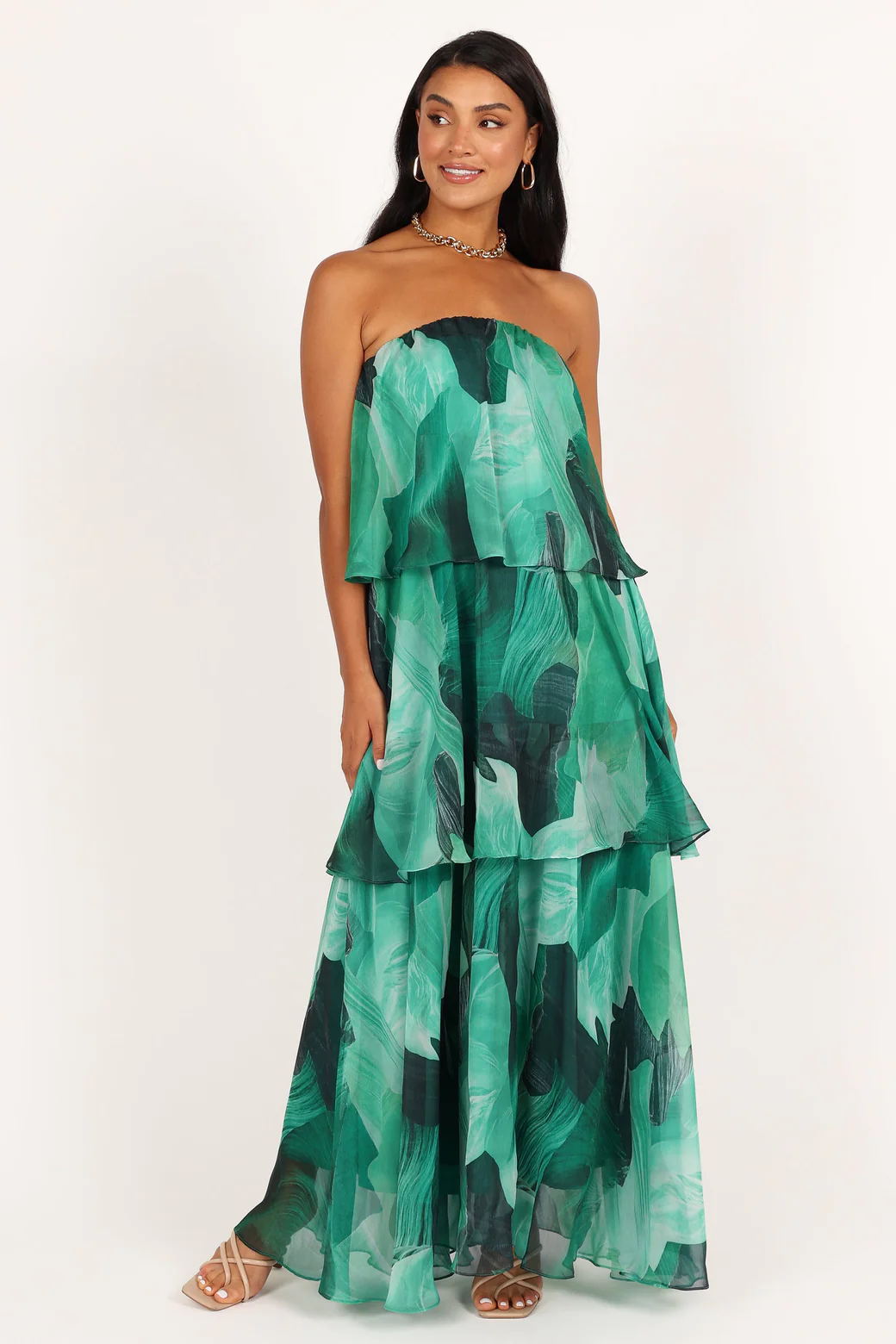 Robe longue sans bretelles Calista Green Bloom à plusieurs niveaux