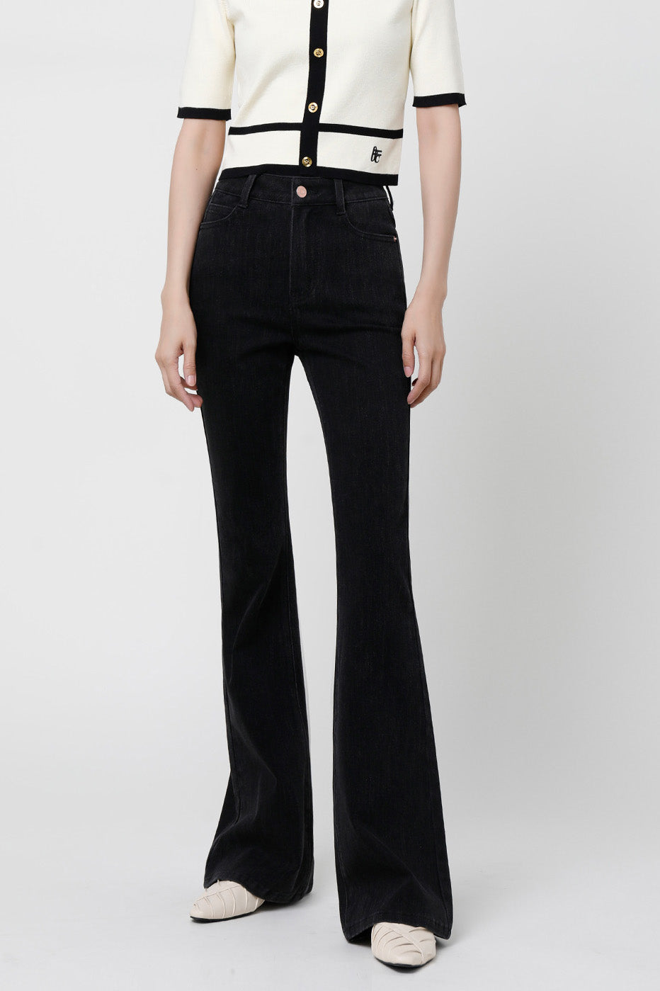 Svarta Slim Flare Jeans