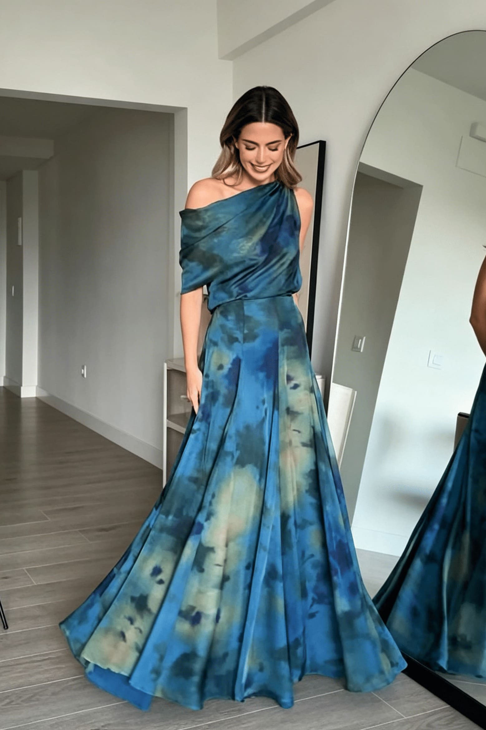 Elegante crèmekleurige geplooide maxi-jurk