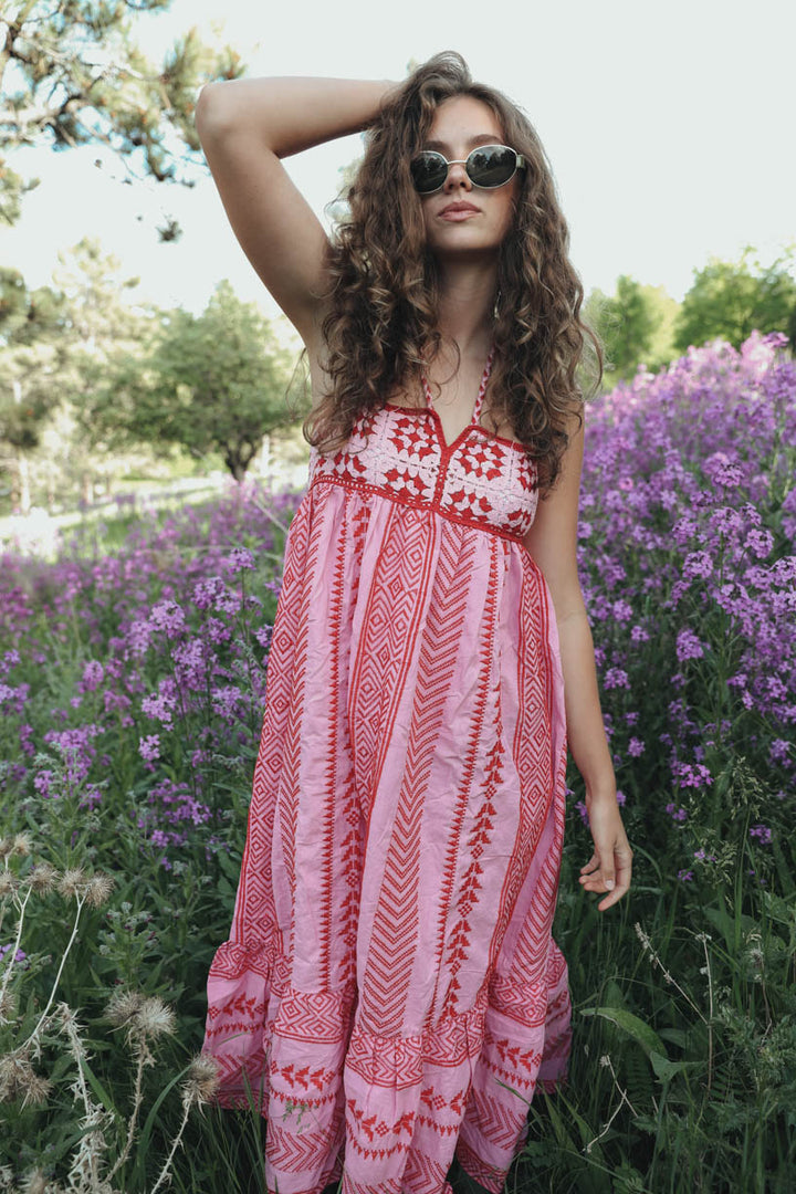 Vestido midi bordado com renda e estampa Naomi