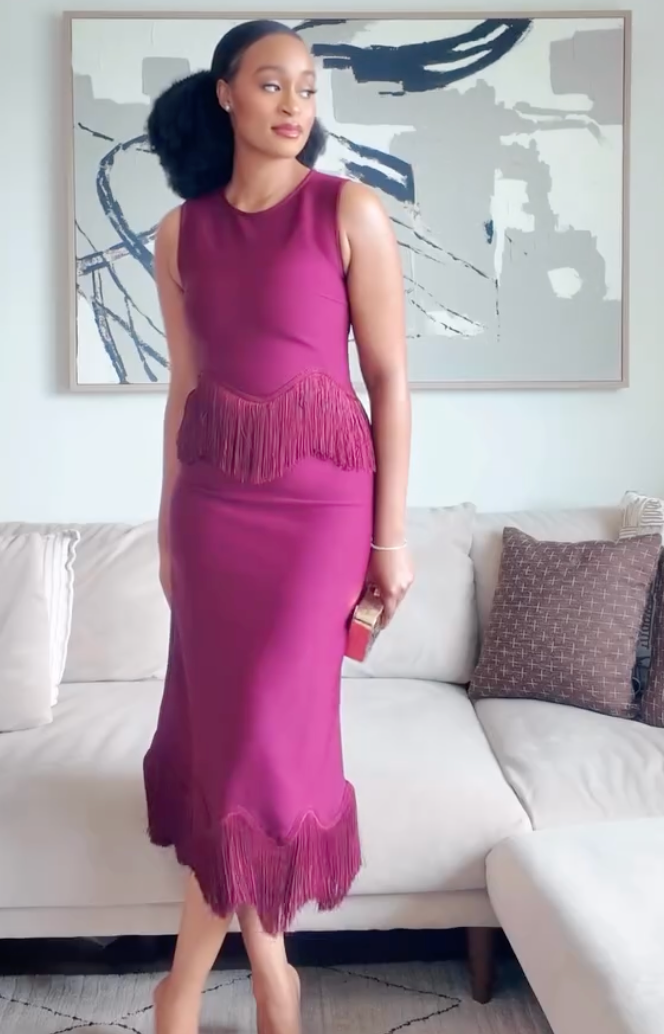 Abito midi smerlato con frange e nappine magenta