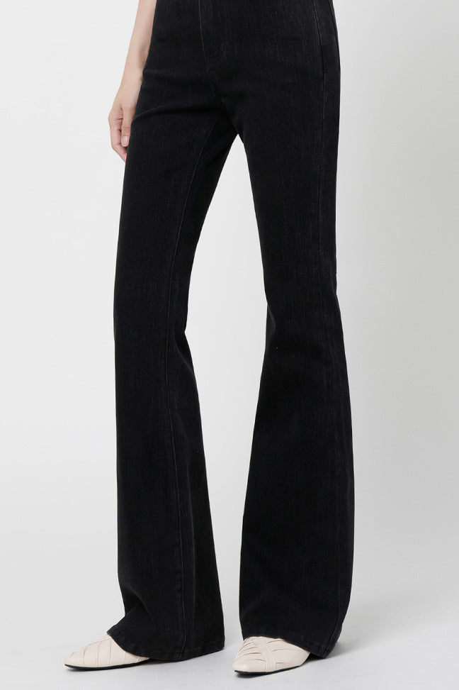 Svarta Slim Flare Jeans