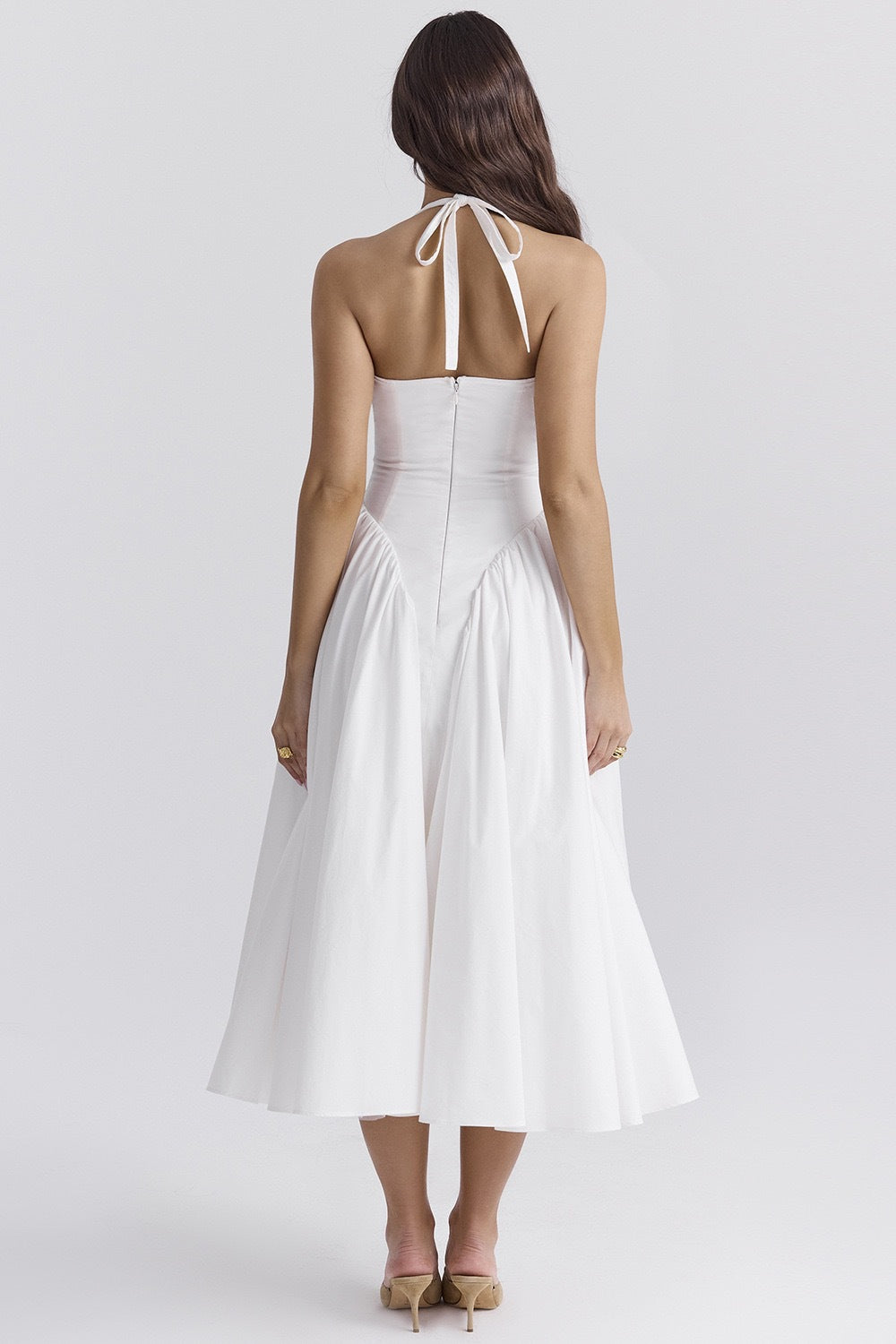 Robe d'été midi dos nu en coton blanc