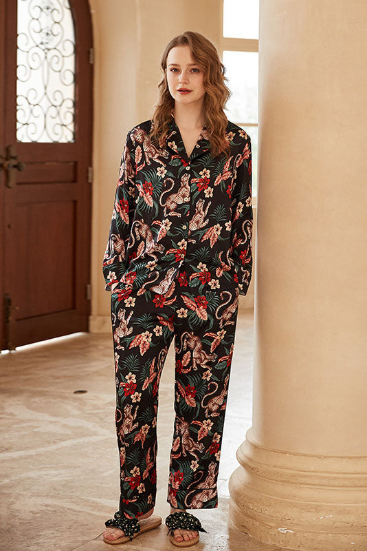 Conjunto Loungewear de Manga Comprida com Estampado Jaguar e Floral