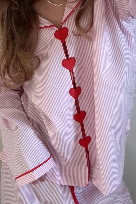 Conjunto de pijama con corazón de rayas rosas