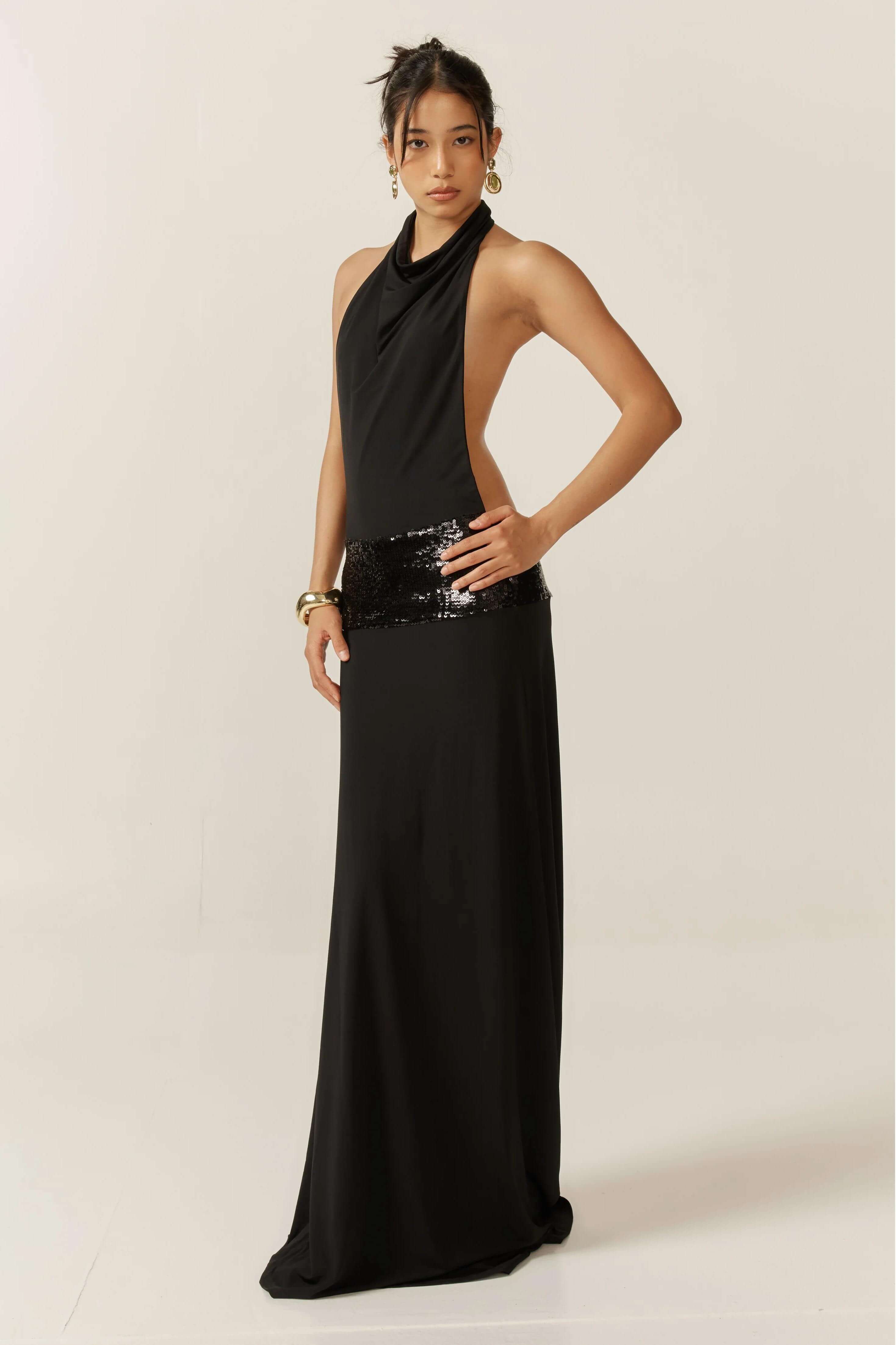 Vestido Negro Adele Halter