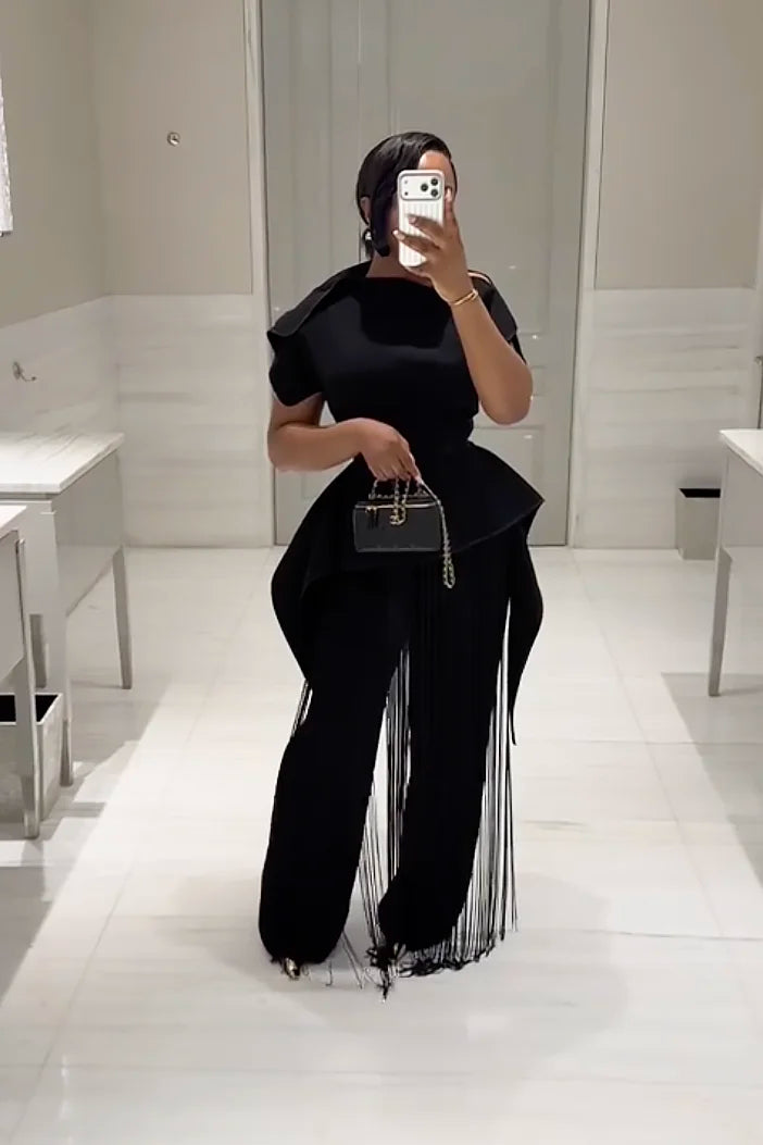 Ensemble pantalon large à franges et top péplum structuré