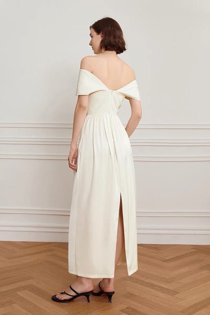 Off Shoulder Curve Maxi Φόρεμα σε κρέμα