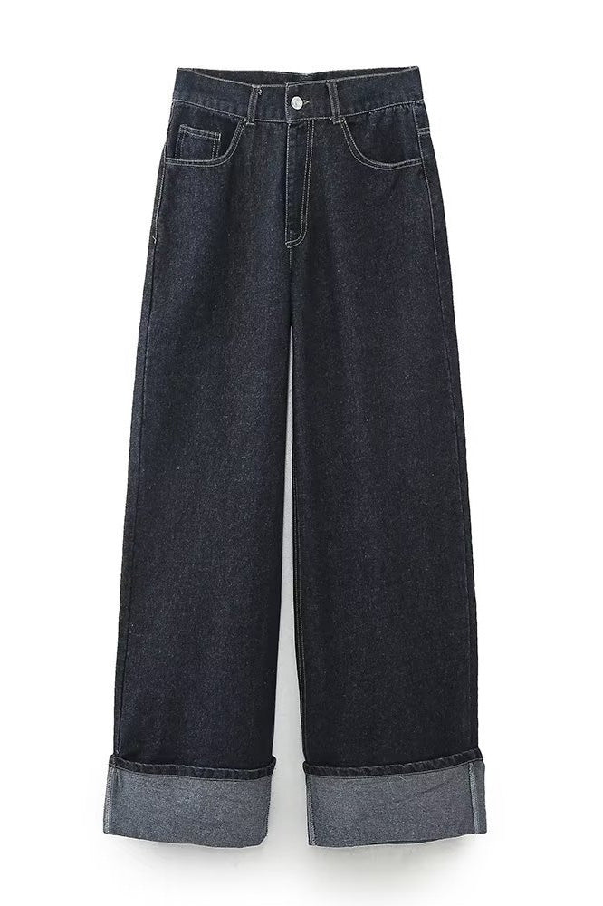 Joa – Ausgestelltes Maxikleid mit bestickter Spitze