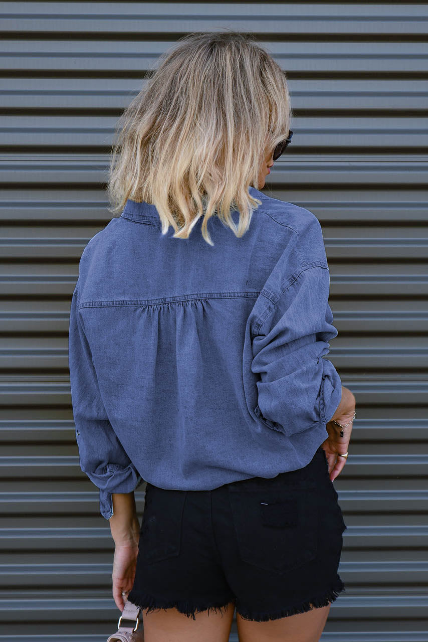 Camicia in denim con tasca anteriore e cravatta