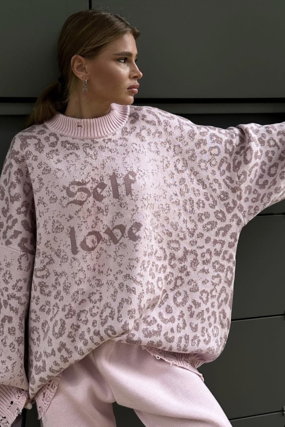 Abito lungo svasato con pizzo ricamato Joa