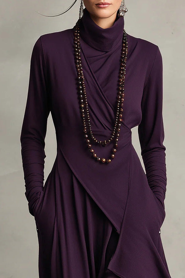 Abito Maxi Plissettato Asimmetrico Viola con Collo Alto