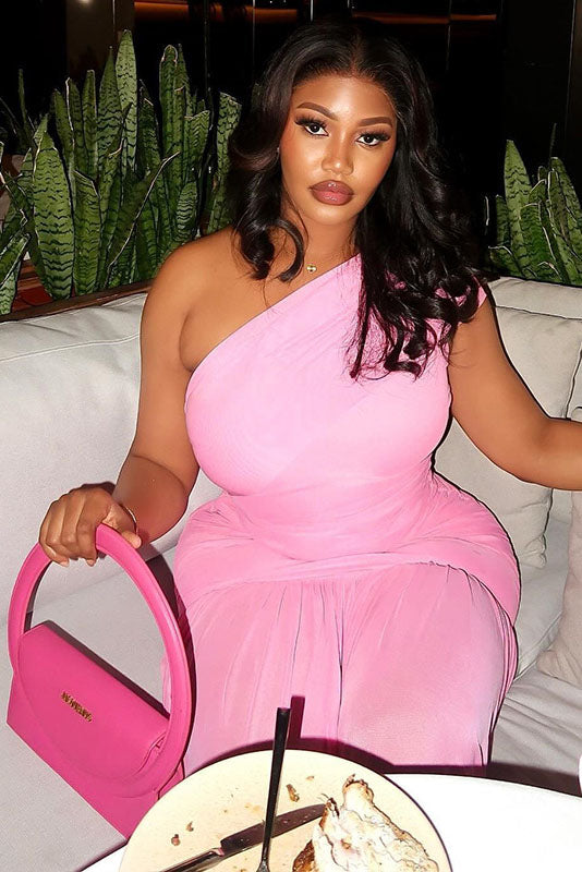 Abito midi plissettato glamour Barbiecore con spacco alto