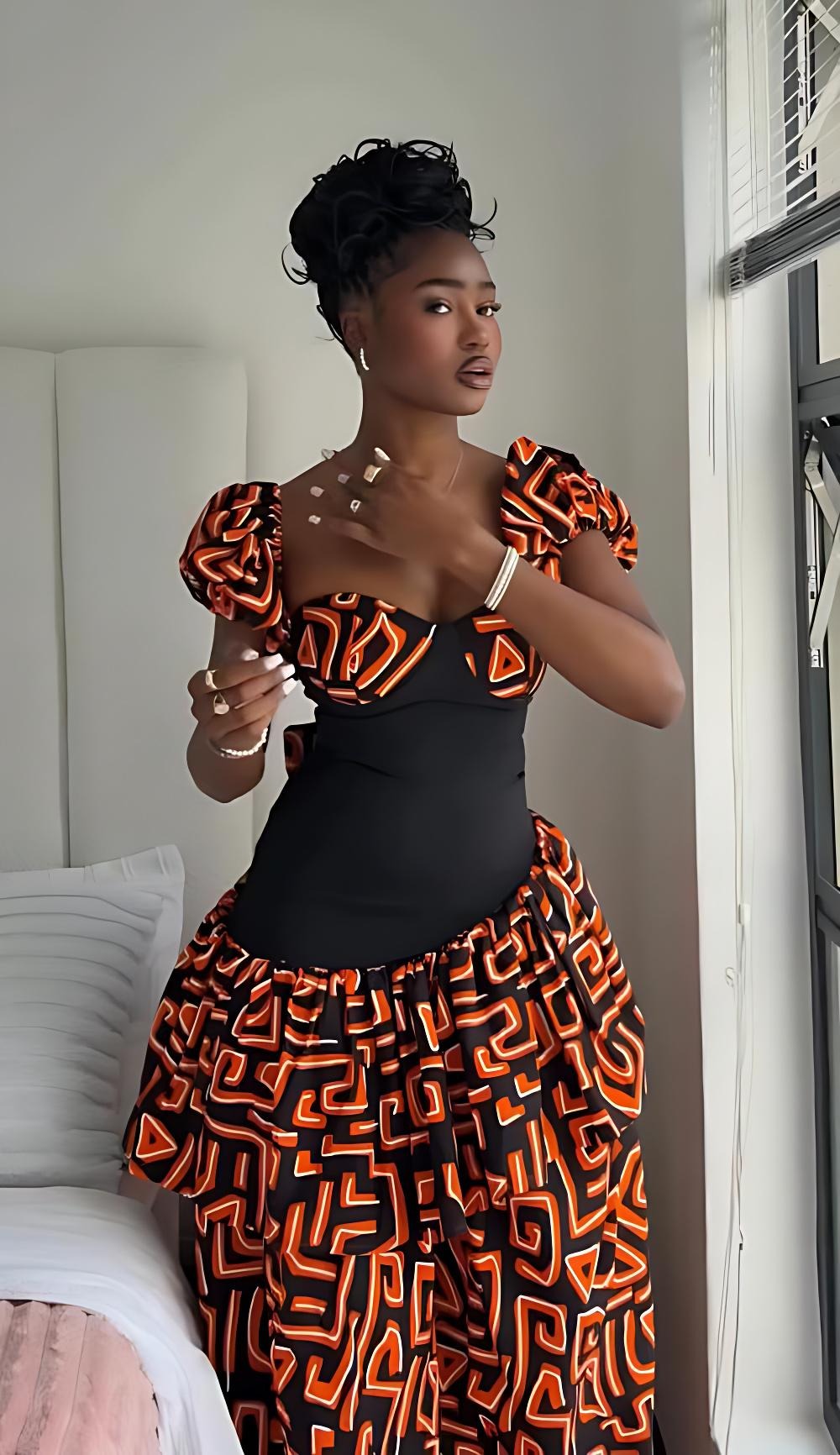 فستان ماكسي بطبعة أنقرة وأكمام منفوخة وكشكش