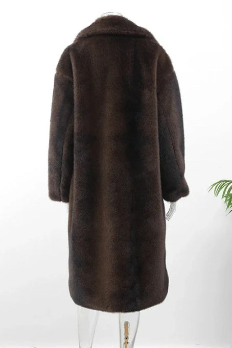 Lussuoso cappotto di peluche