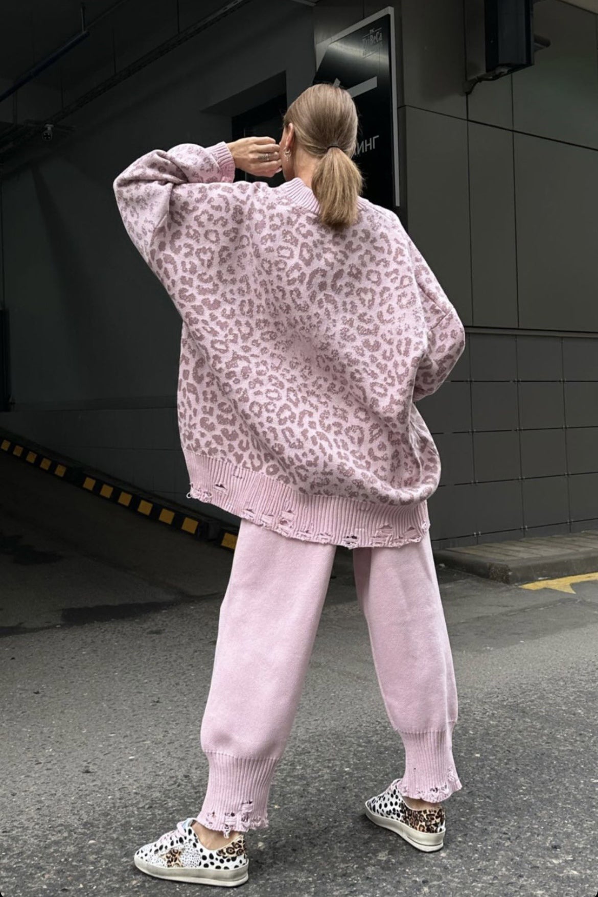 Abito lungo svasato con pizzo ricamato Joa