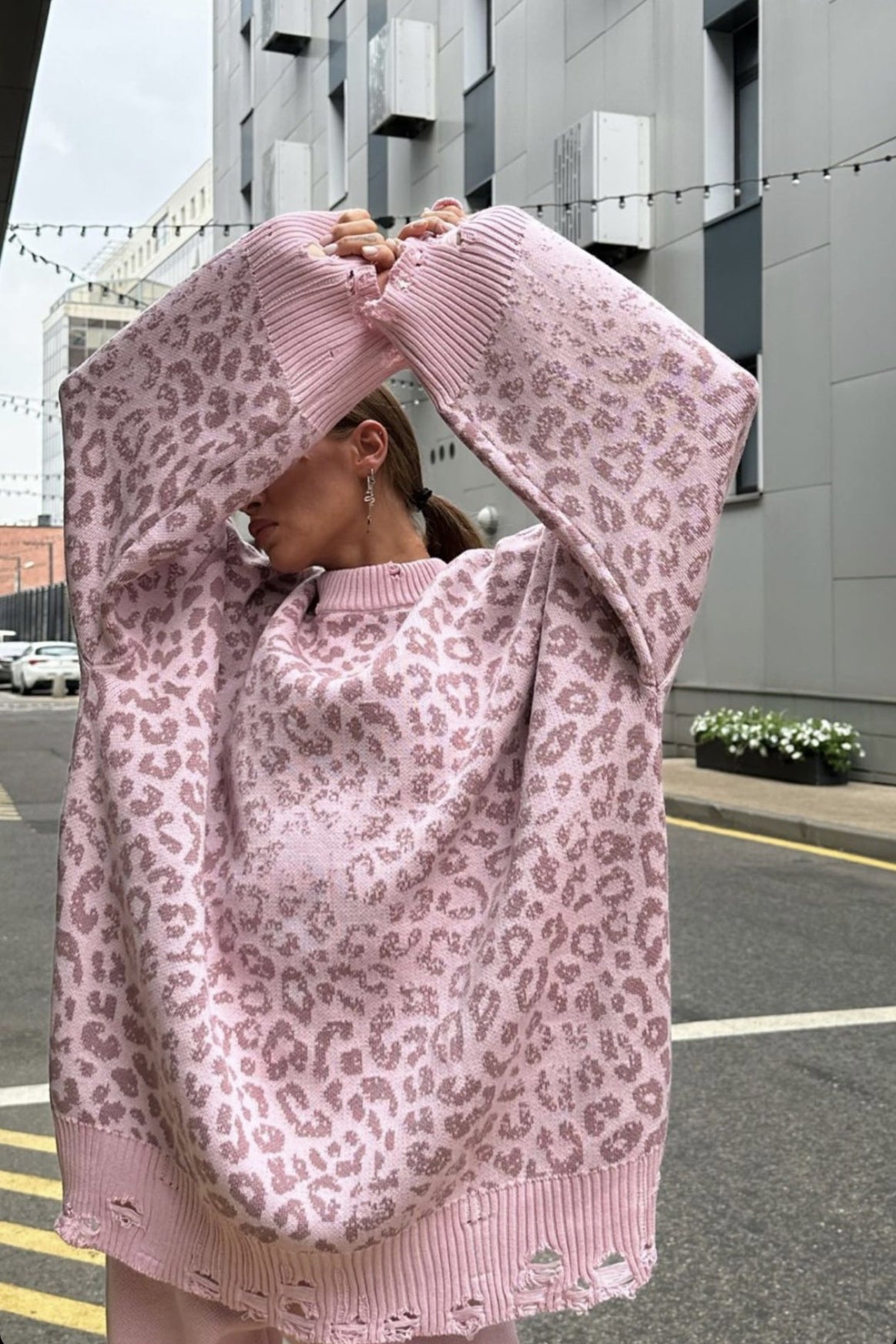 Abito lungo svasato con pizzo ricamato Joa