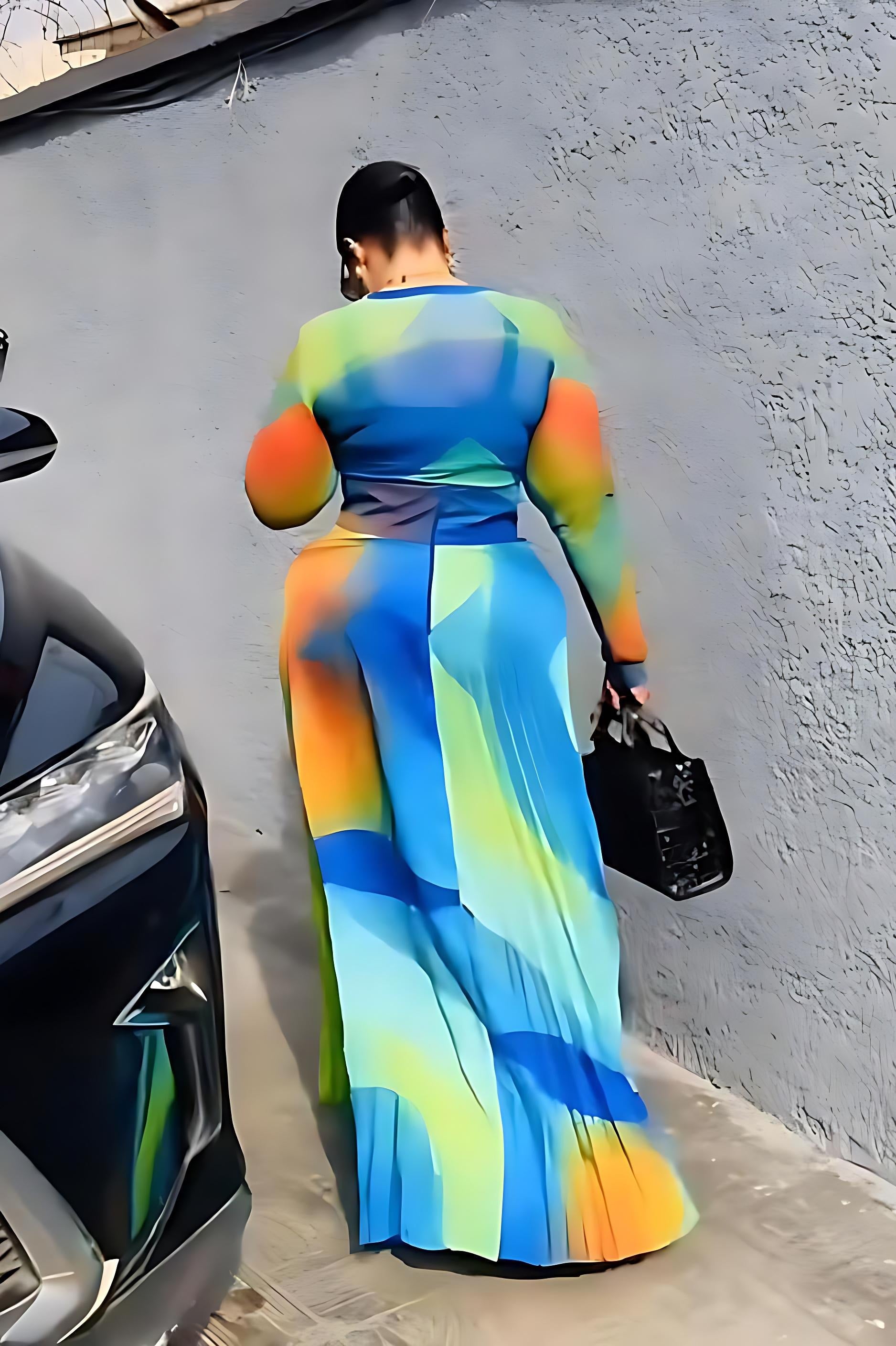 Conjunto de Saia Longa Plissada Transparente com Degradé Abstrato