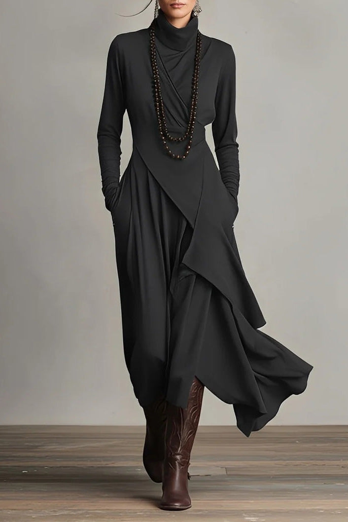 Violett asymmetrescht plisséiert Maxi-Kleed mat héijem Kraang