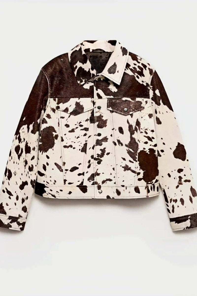 Hemdjacke aus Kunstpelz mit Kuh-Print