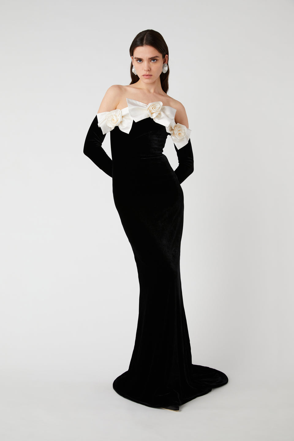 Lara Bowtie Off-shoulder Velvet Maxi Dress-Sunfere