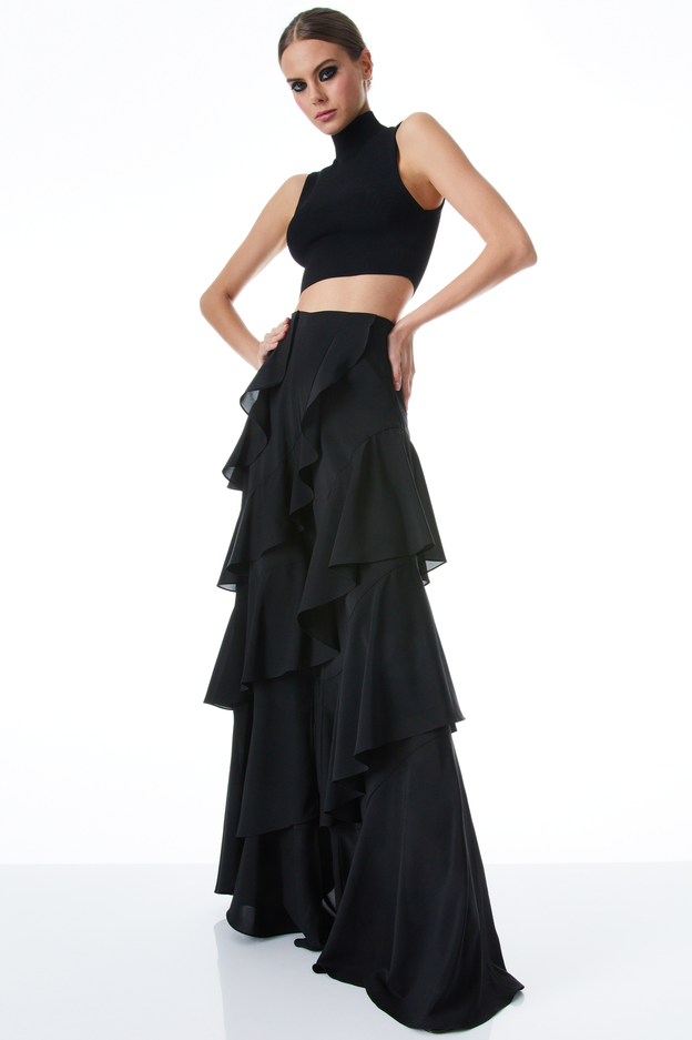 Pantaloni evazați cu volane în straturi