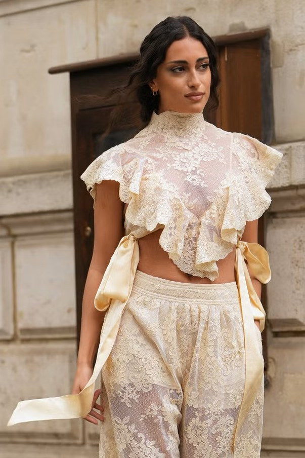 Lightness Streamer Lace Crop Top