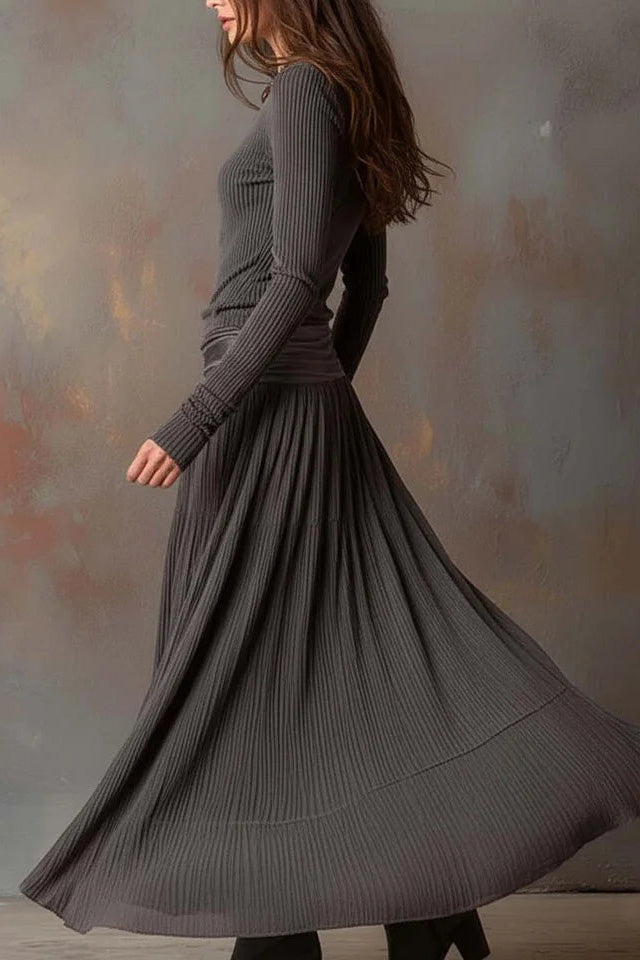 ग्रेस फ्लोरल एप्लिक शॉर्ट स्लीव मिडी ड्रेस