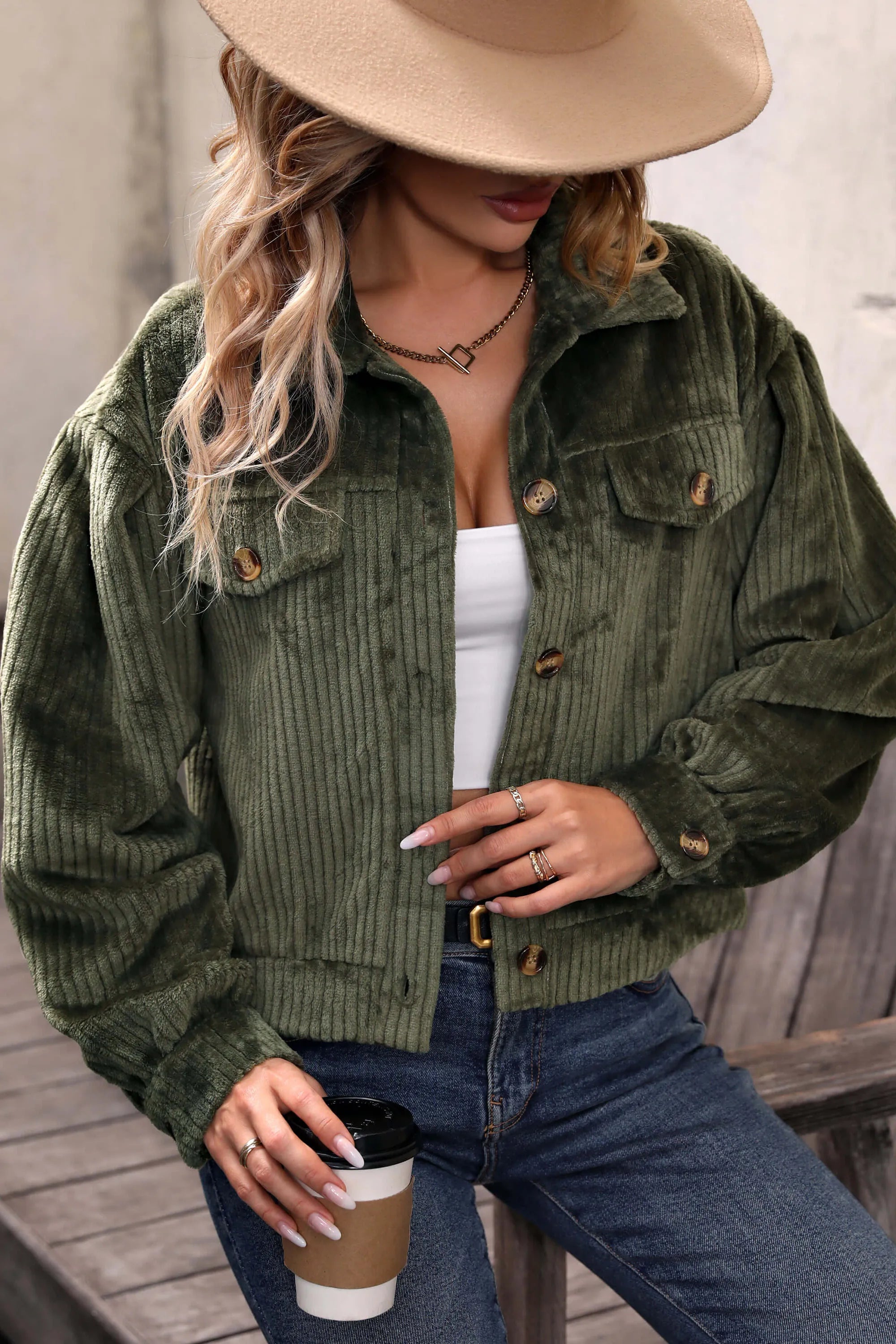 Sabrina Cropped Corduroy Shacket - Verde Oliva