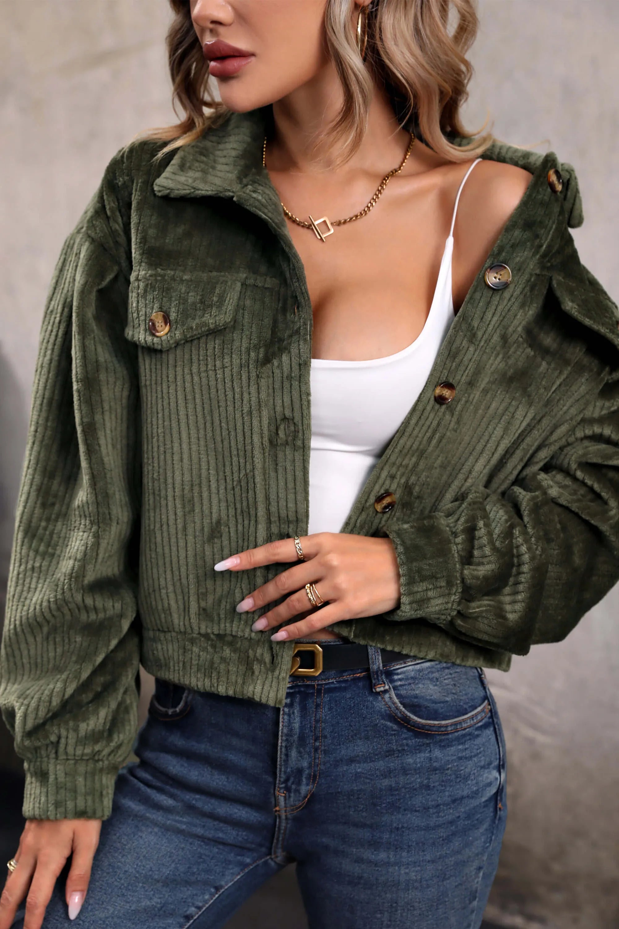 Sabrina Cropped Corduroy Shacket - Verde Oliva