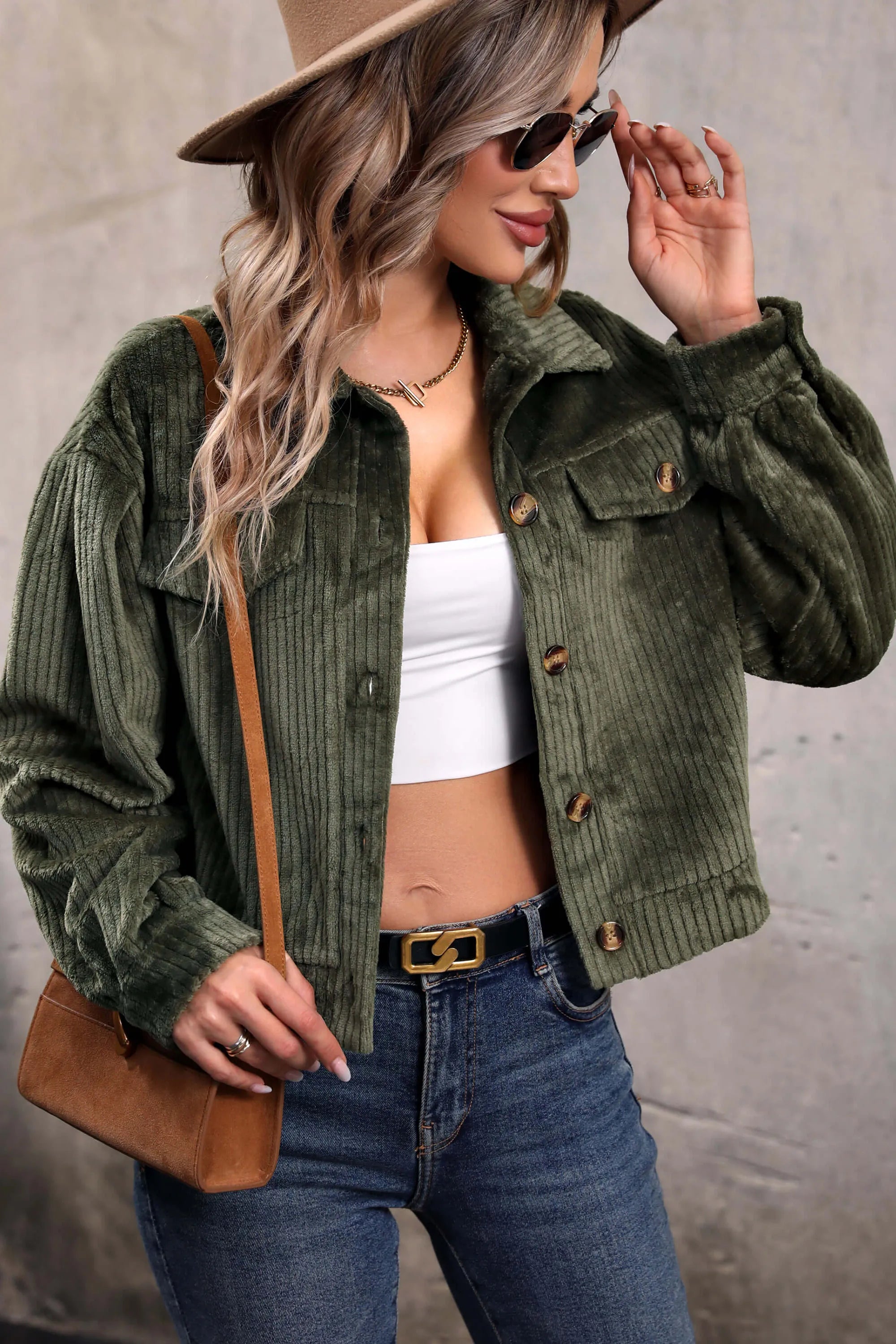 Sabrina Cropped Corduroy Shacket - Olijfgroen