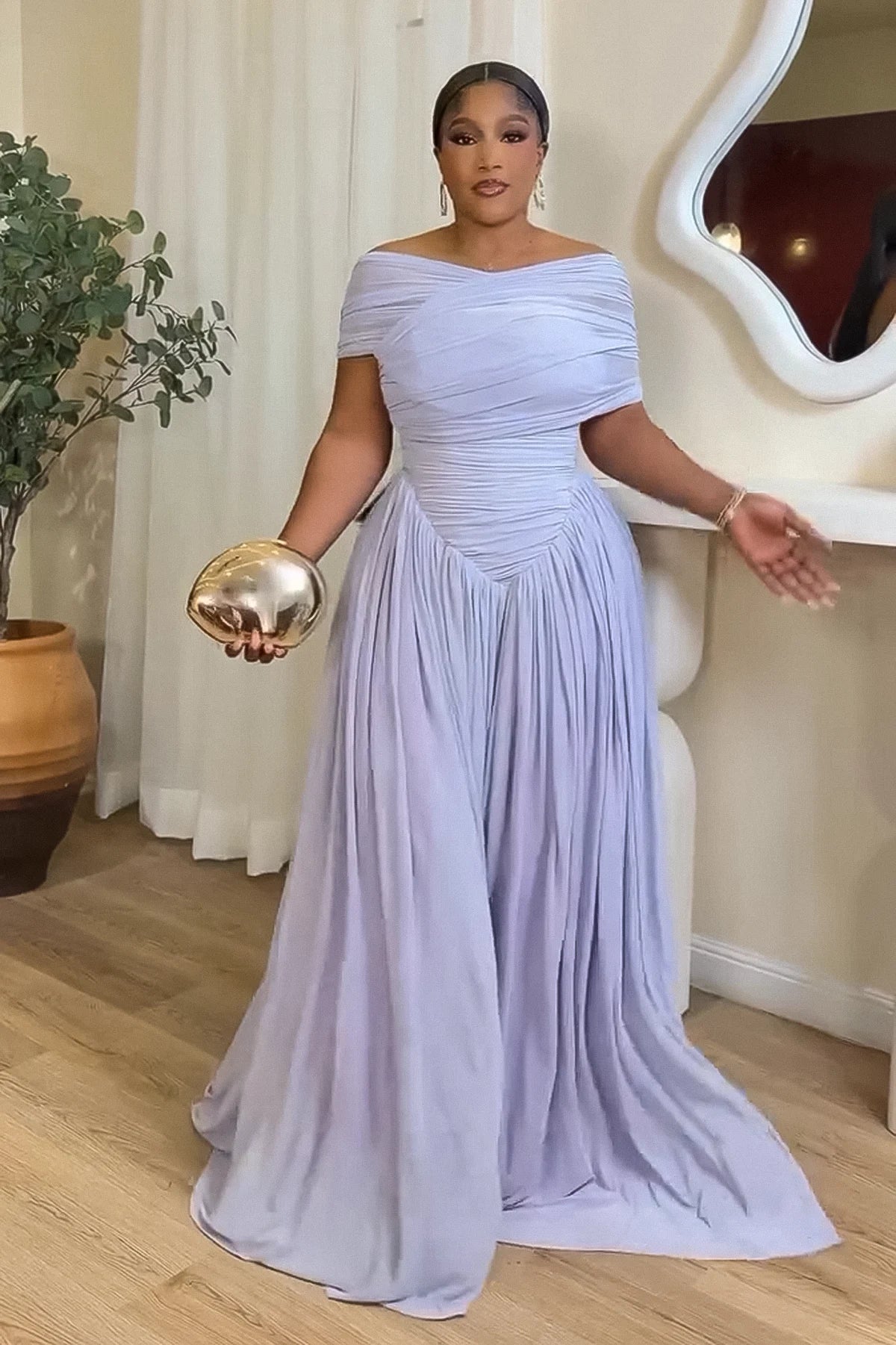 Abito Lavanda con Spalle Scoperte, Arricciato e Pieghettato