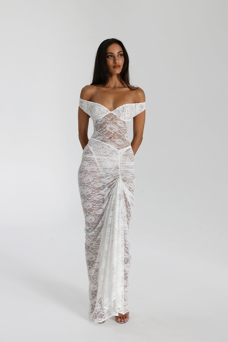 Christelle Off Shoulder Blonde Nederdel Sæt i Hvid