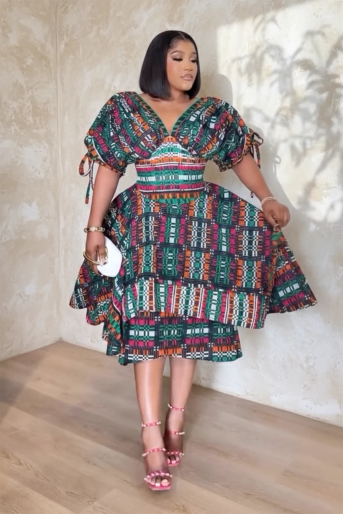 Liewegt, mërfaarwegt Midi-Kleed