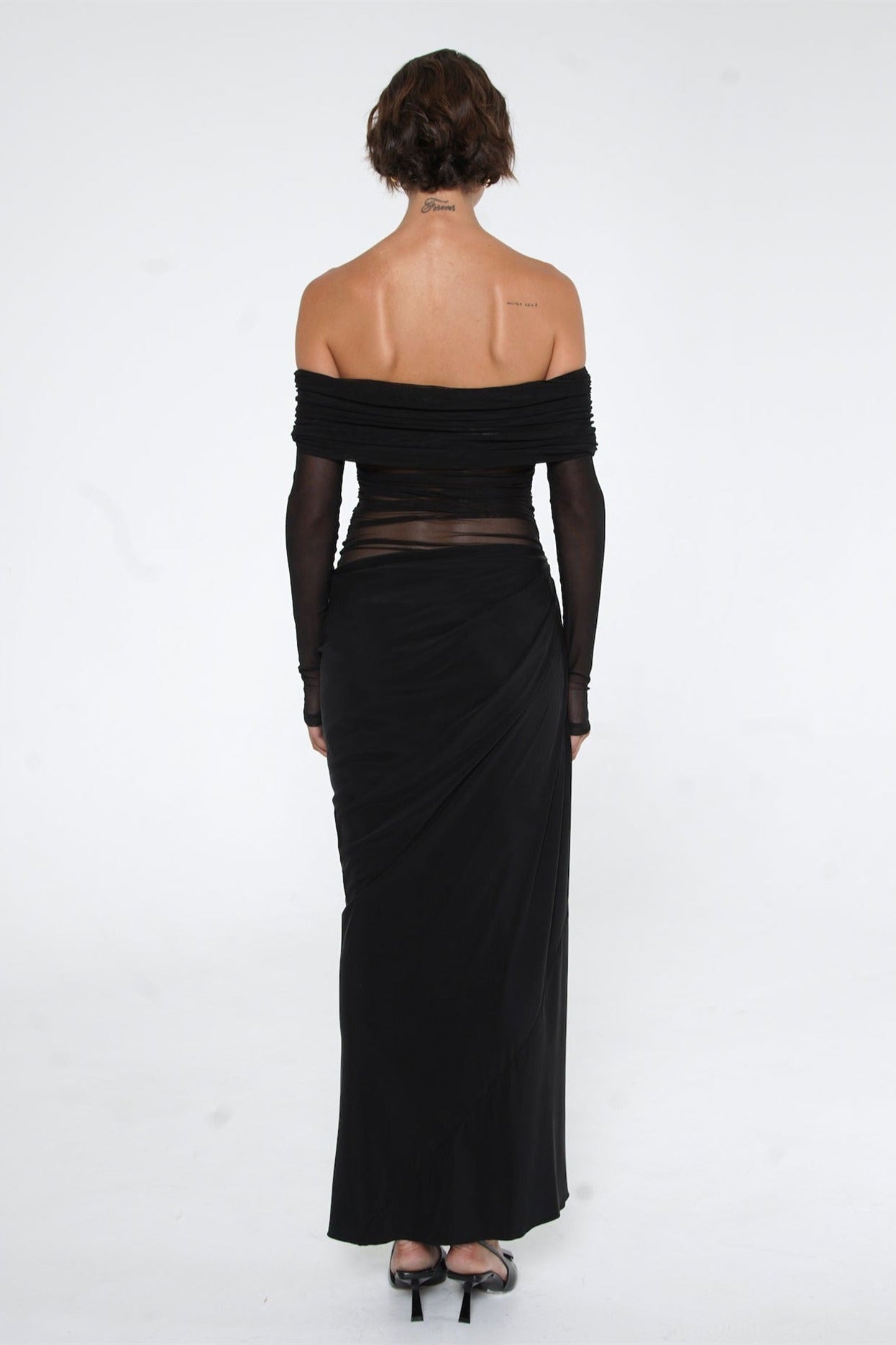 Lillian Off Shoulder Sheer Maxi Mesh Klänning