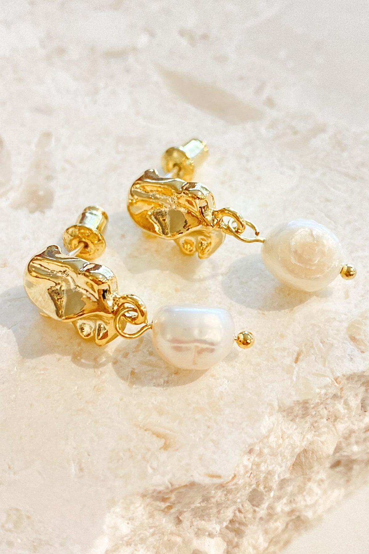 Mina Pearl Earrings