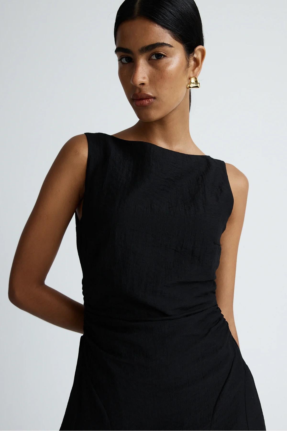 Minimalist Black Sleeveless Maxi Dress