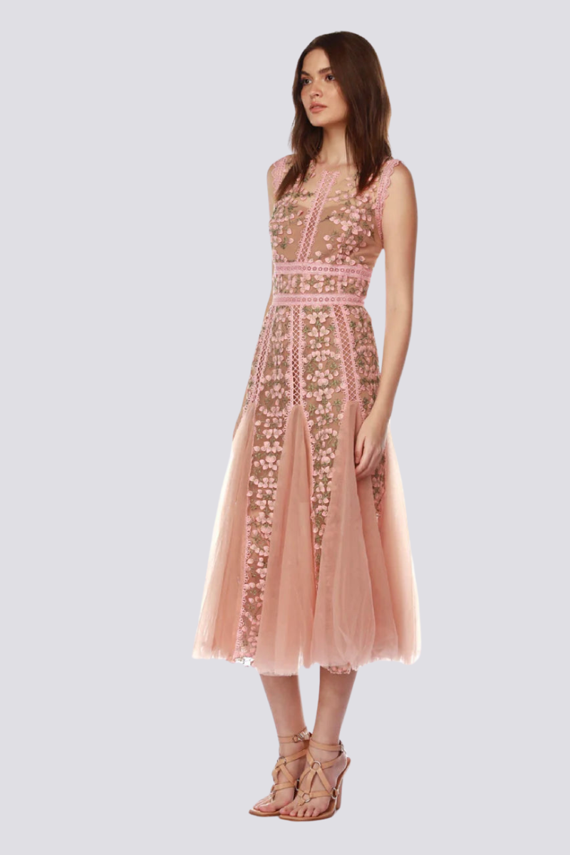 Abito midi ricamato in rete con scollo tondo Maëlle in beige