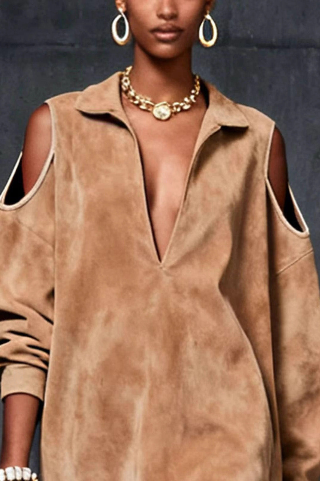 Robe mi-longue à manches courtes avec appliqués floraux Grace