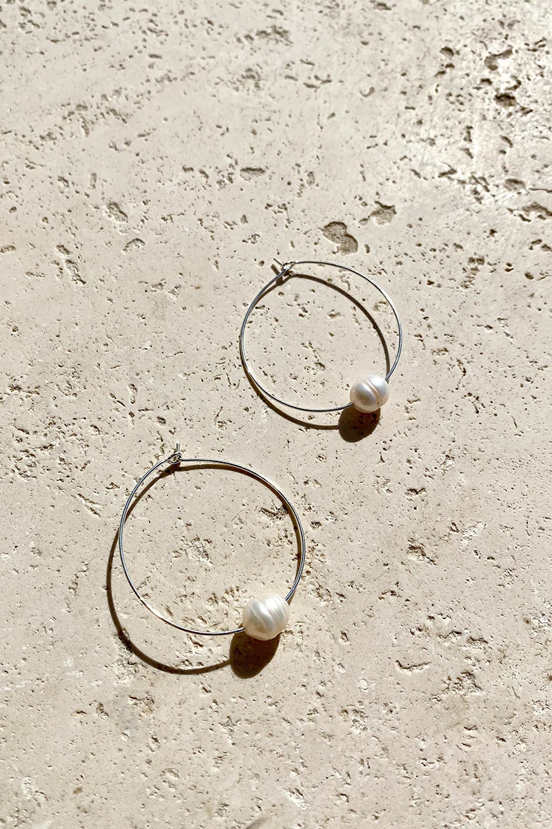 Aros de alambre fino con perlas simples - Crema/Plata