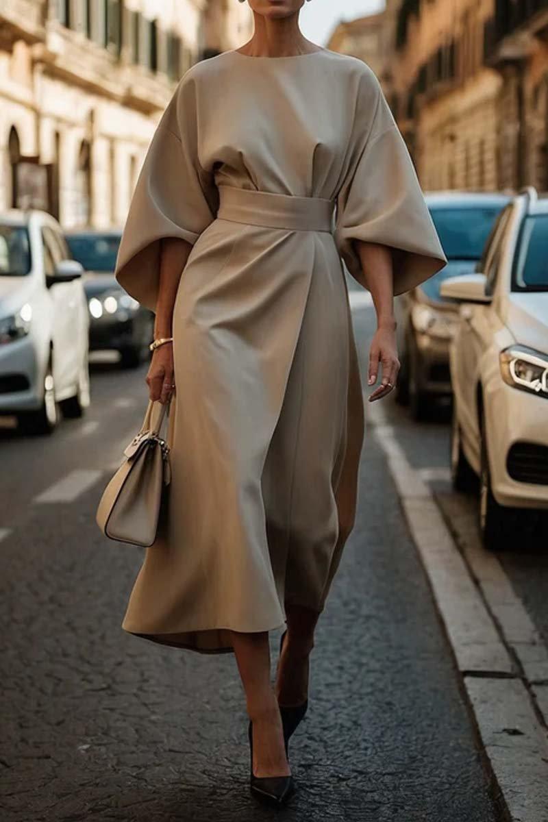 Elegantní šaty s jednobarevným pasem