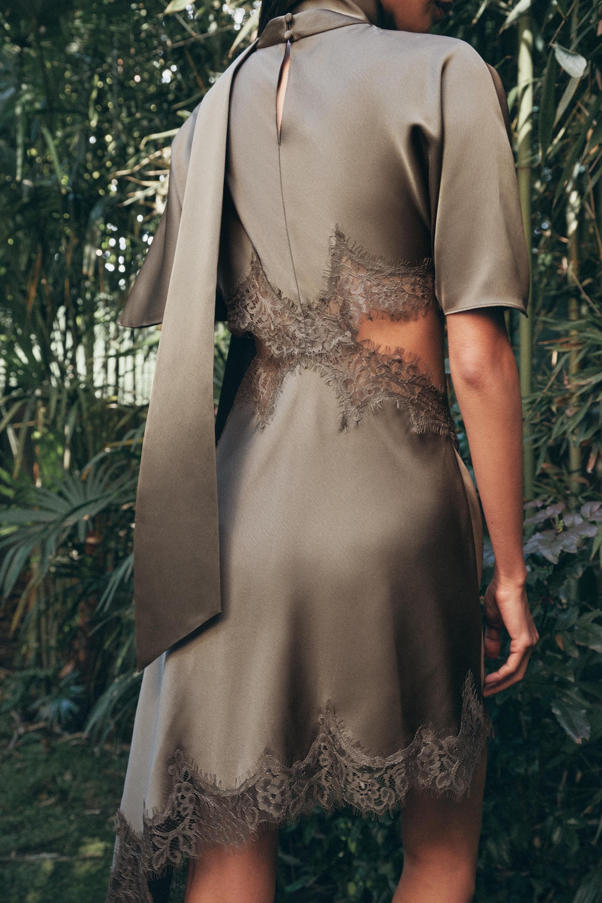 シアーケープ付きツーピースマキシドレスセット