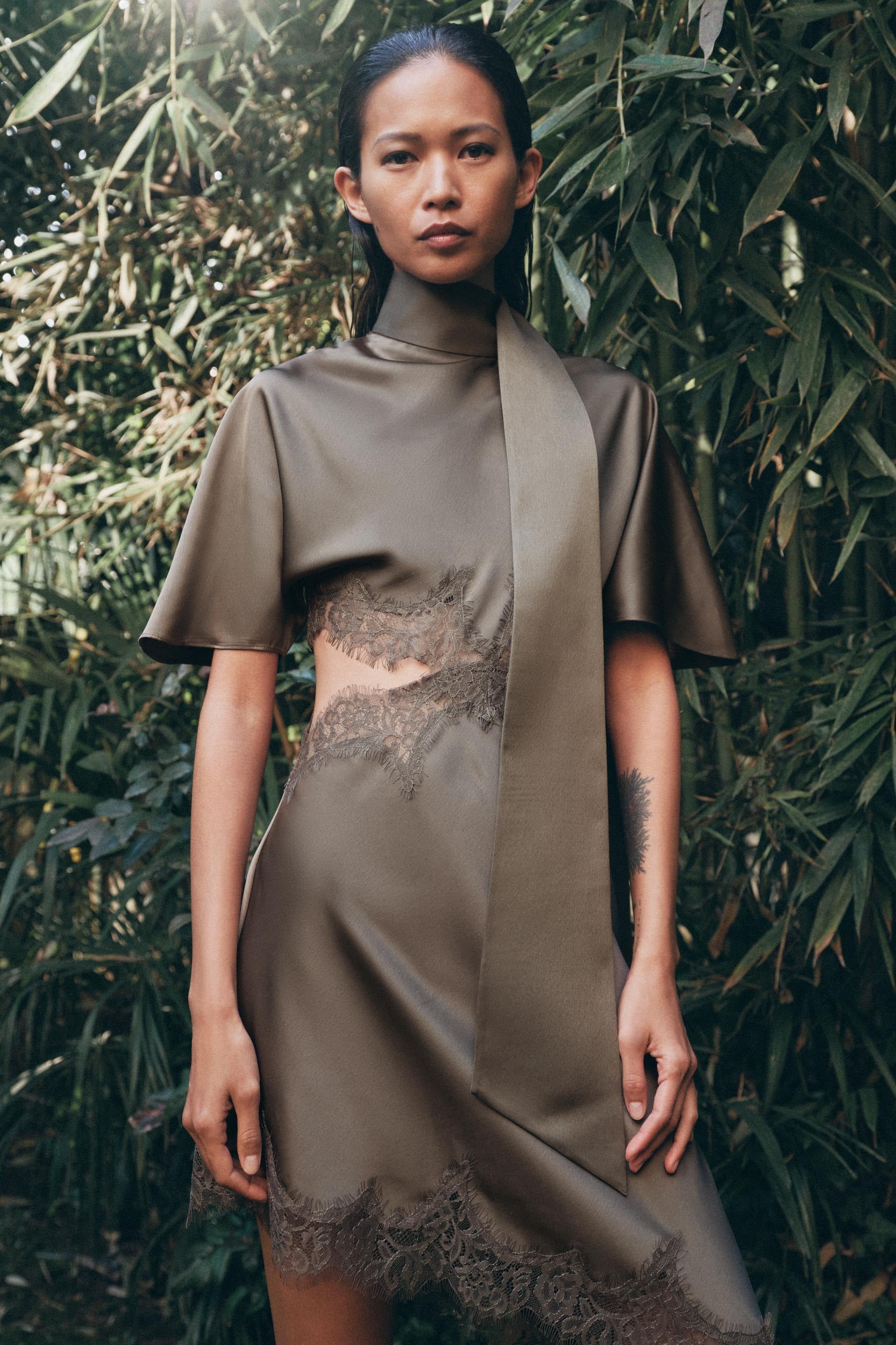 Conjunto de Vestido Maxi de Duas Peças com Capa Transparente