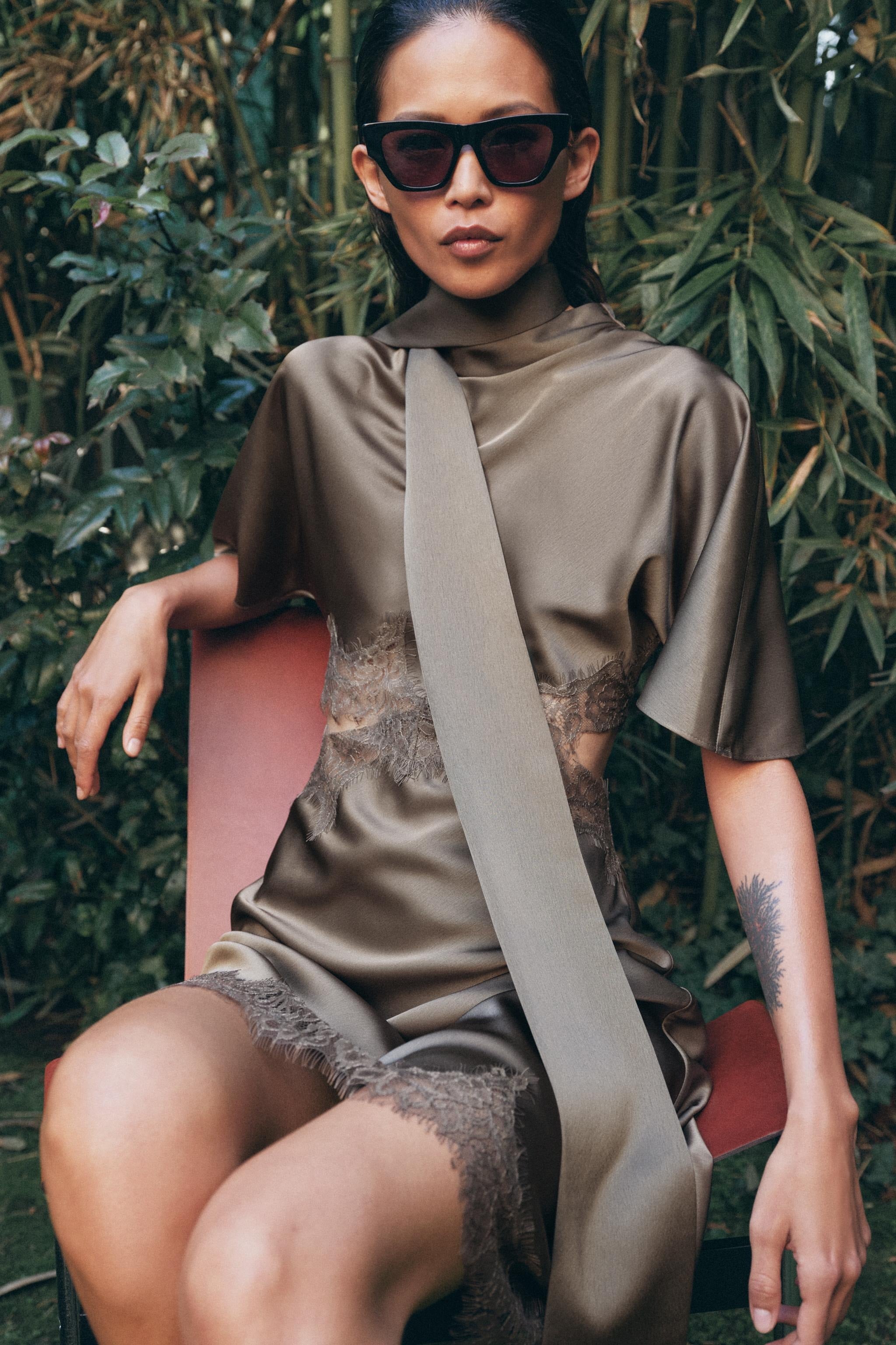 シアーケープ付きツーピースマキシドレスセット