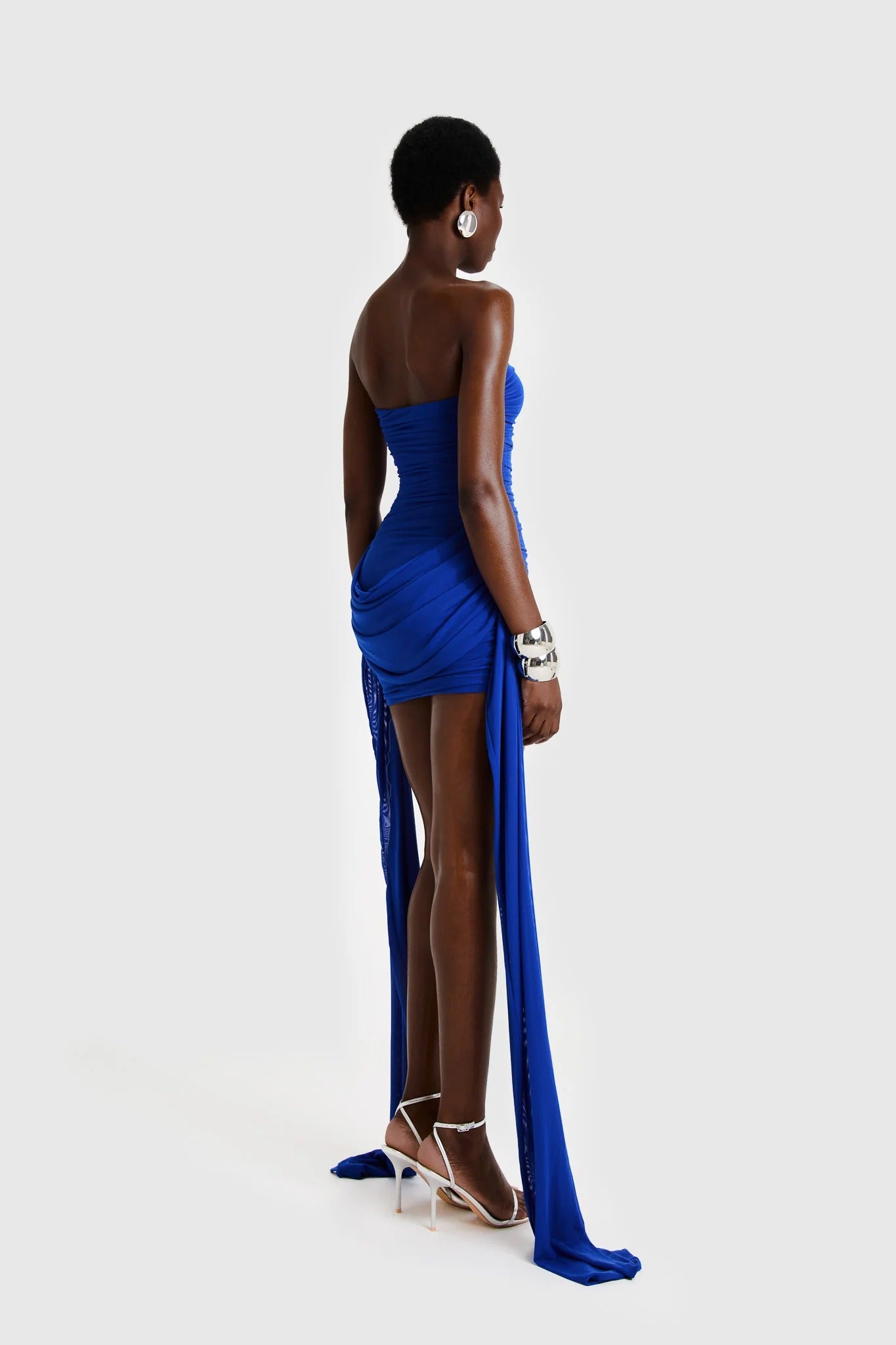 Abito lungo svasato con pizzo ricamato Joa