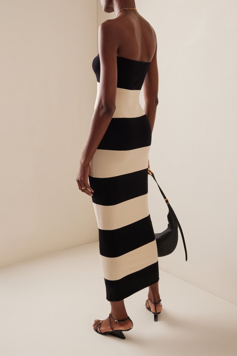 Sukienka dzianinowa Joanne Strapless Stripes Midi