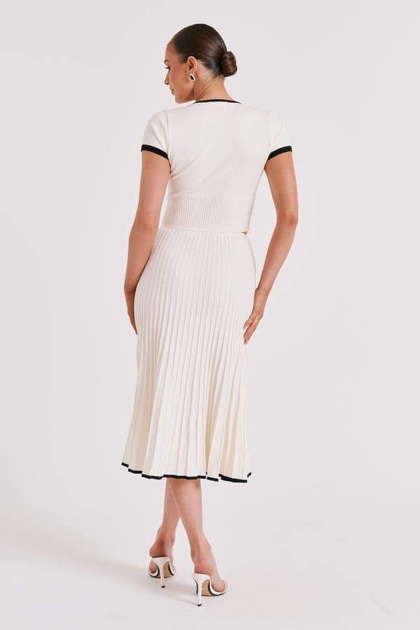 Marcia V-neck Pleated Skirt Set-Sunfere