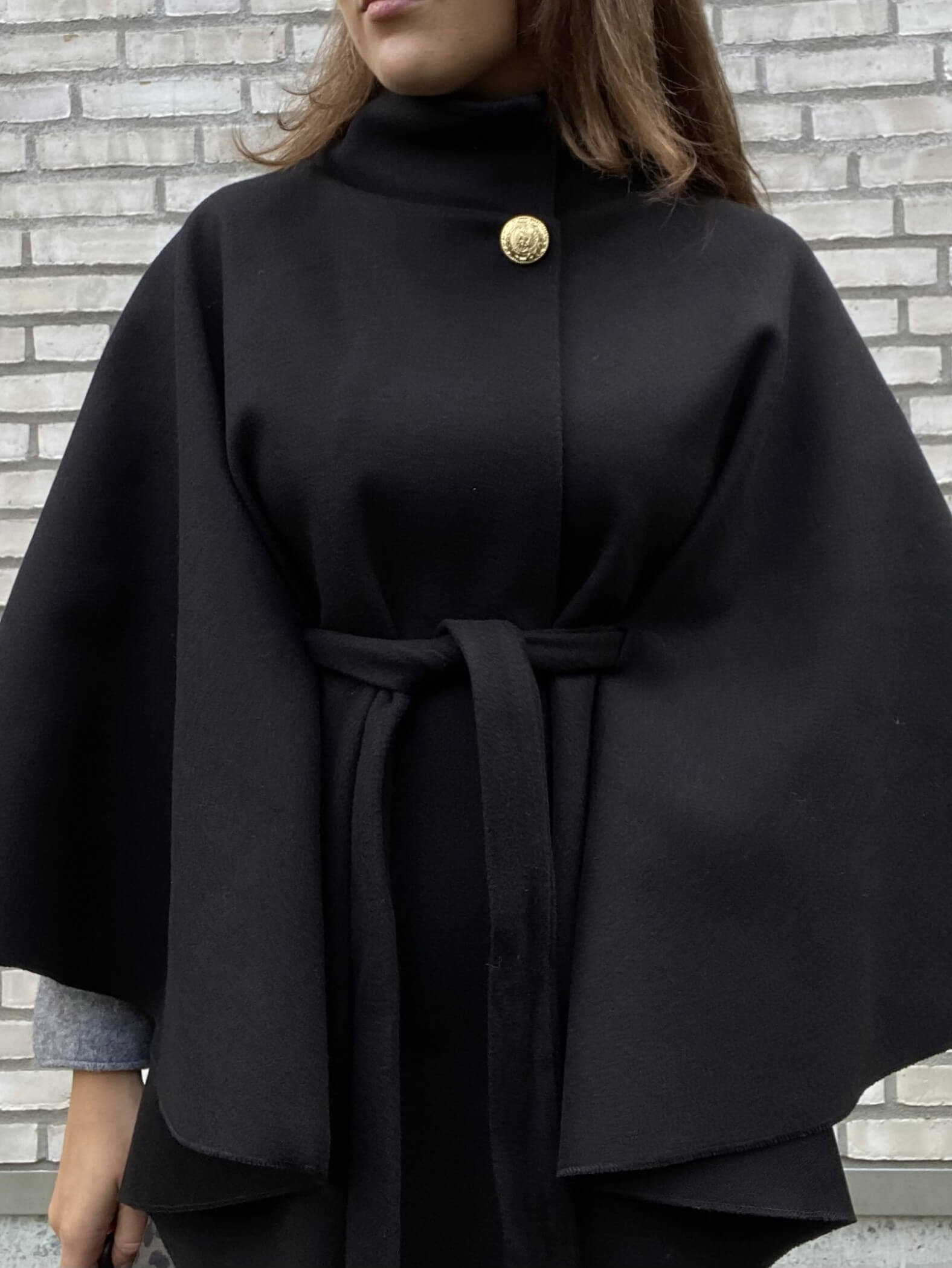 Komfortabel Wool Cape Coat