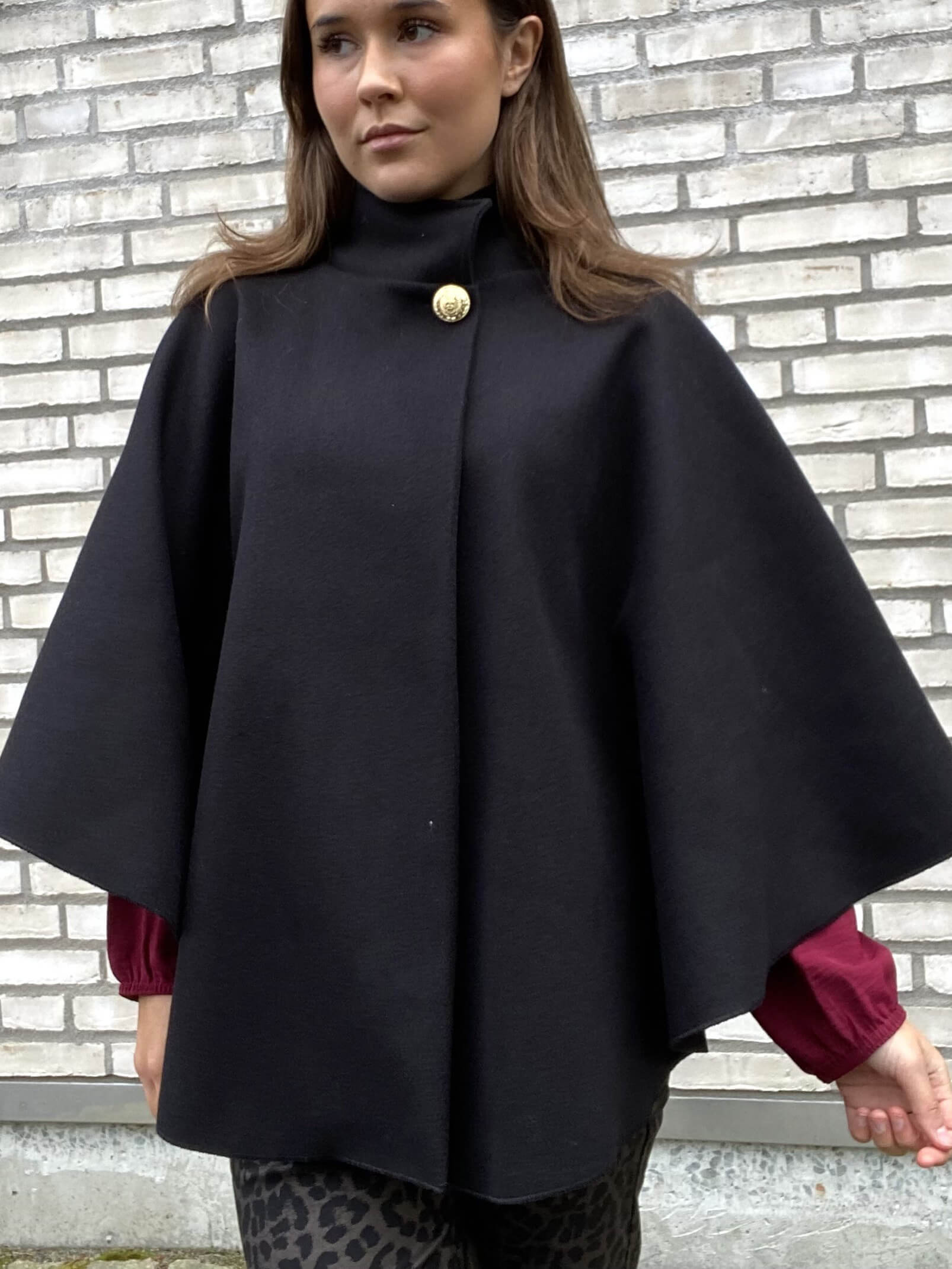 Komfortabel Cape Coat i ull